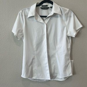Eddie Bauer short sleeve white collard shirt. Crisp. Clean. Wrinkle resistant